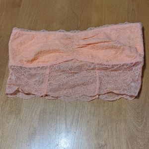 NWOT AMERICAN EGALE CROP TOP